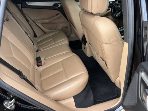 2017 Porsche Macan S