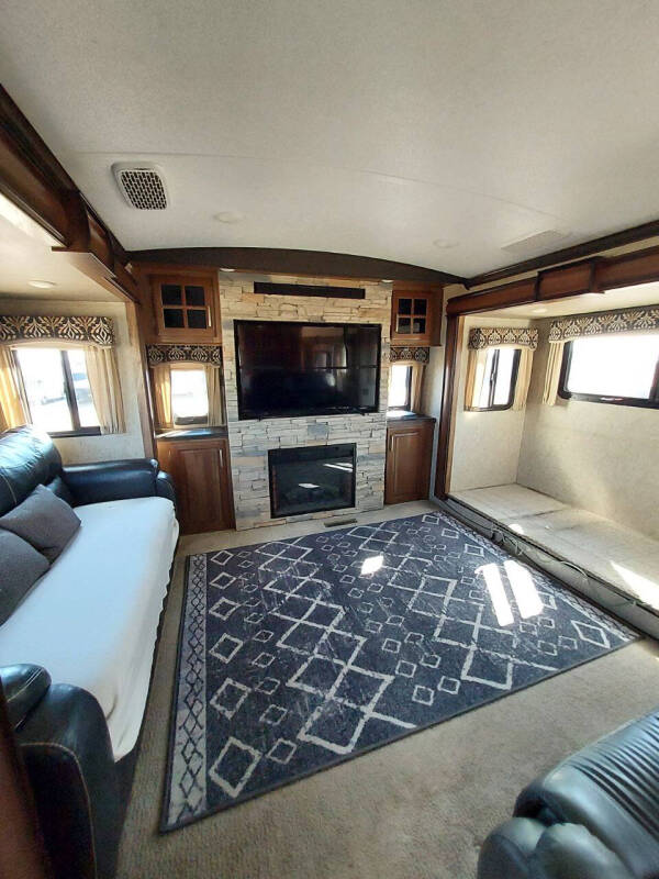 2017 Keystone RV Montana Mo3791rd17