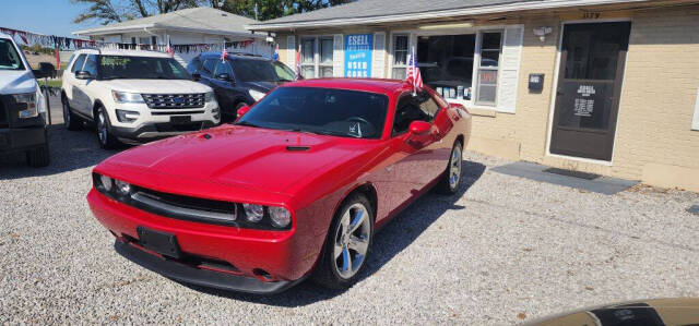 2013 Dodge Challenger for sale at ESELL AUTO SALES in Cahokia, IL