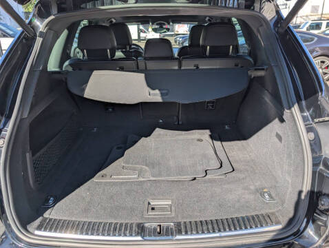 2017 Porsche Cayenne Platinum Edition