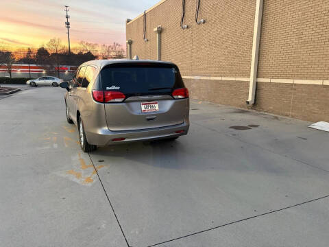 2017 Chrysler Pacifica Touring