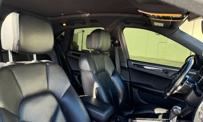 2016 Porsche Macan S