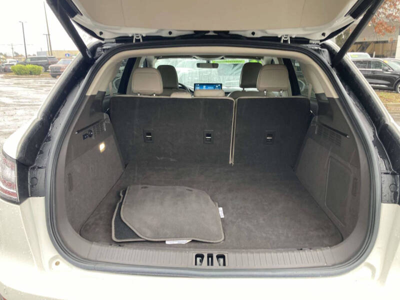 2022 Lincoln Nautilus Standard