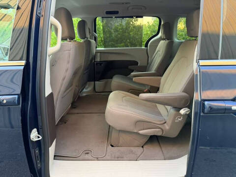 2020 Chrysler Pacifica Touring