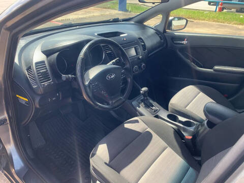 2016 Kia Forte5
