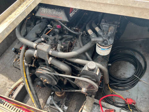 1990 Regal Commodore 265 Cabin Cruiser