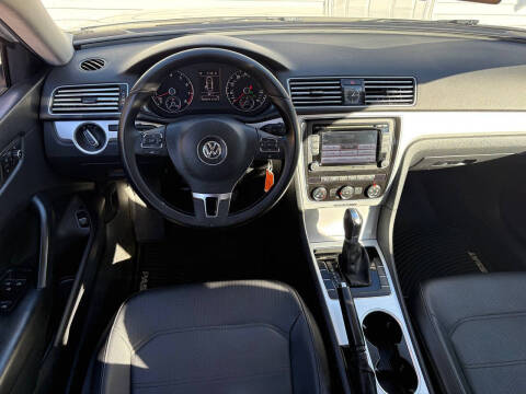 2013 Volkswagen Passat SE PZEV