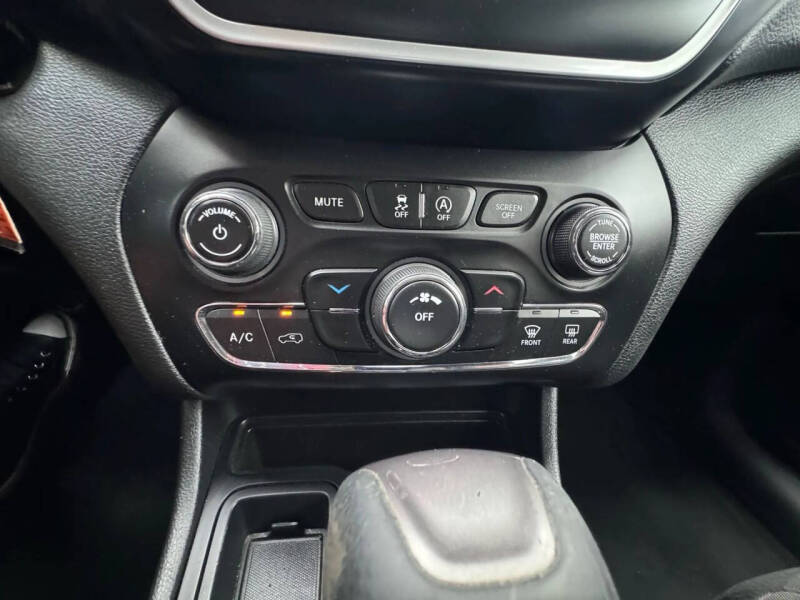 2019 Jeep Cherokee Latitude