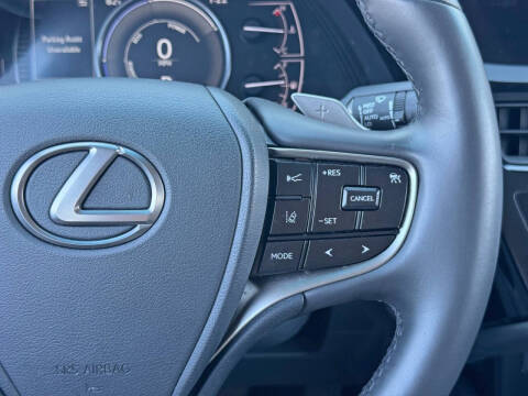 2023 Lexus ES 300h