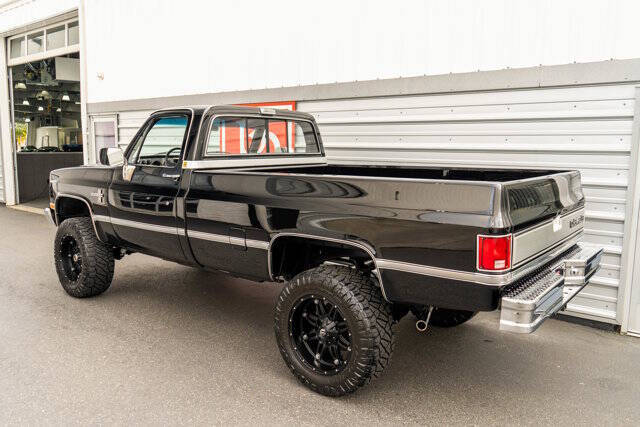 1985 Chevrolet C/K 20 Series 34