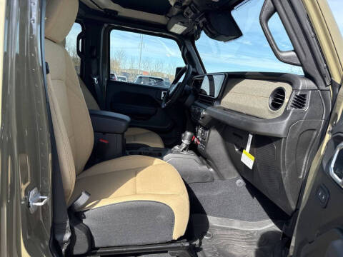 2026 Jeep Gladiator Sport