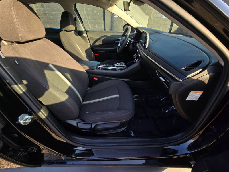 2022 Hyundai Sonata Hybrid Blue