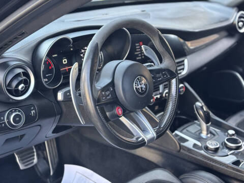 2017 Alfa Romeo Giulia Quadrifoglio