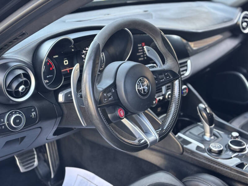 2017 Alfa Romeo Giulia Quadrifoglio