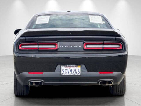2022 Dodge Challenger SXT