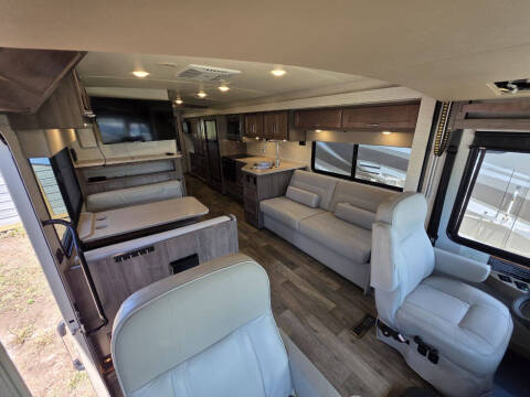 2020 Winnebago Vista