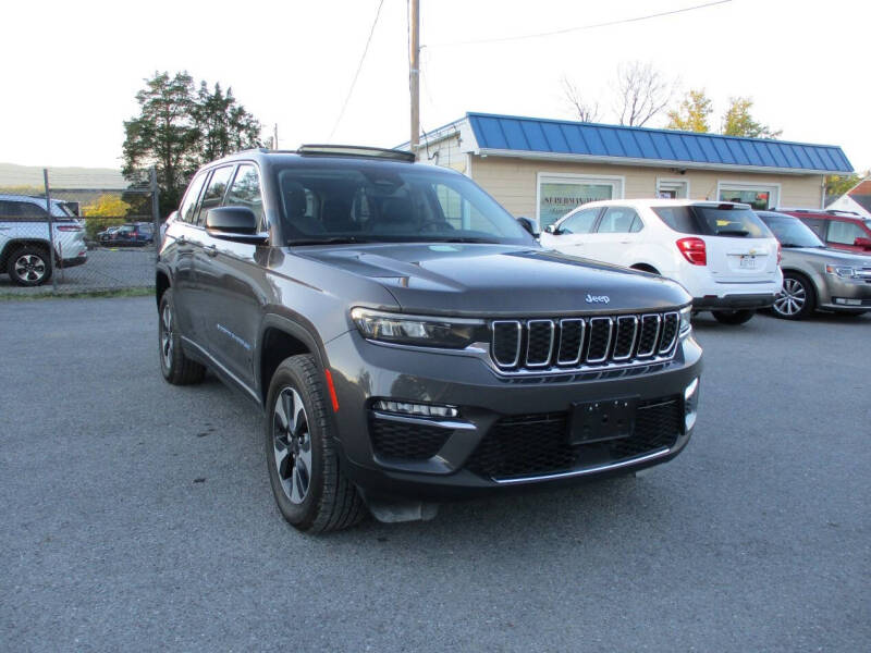 2023 Jeep Grand Cherokee 4xe's photo