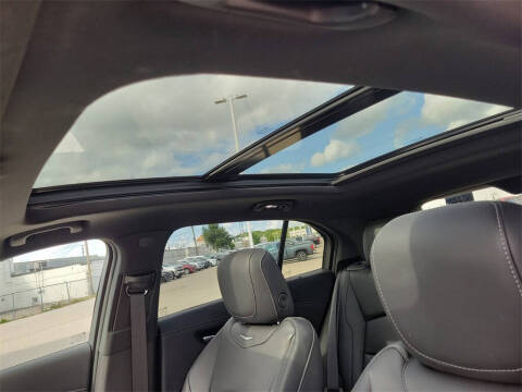 2023 Cadillac XT4 Premium Luxury