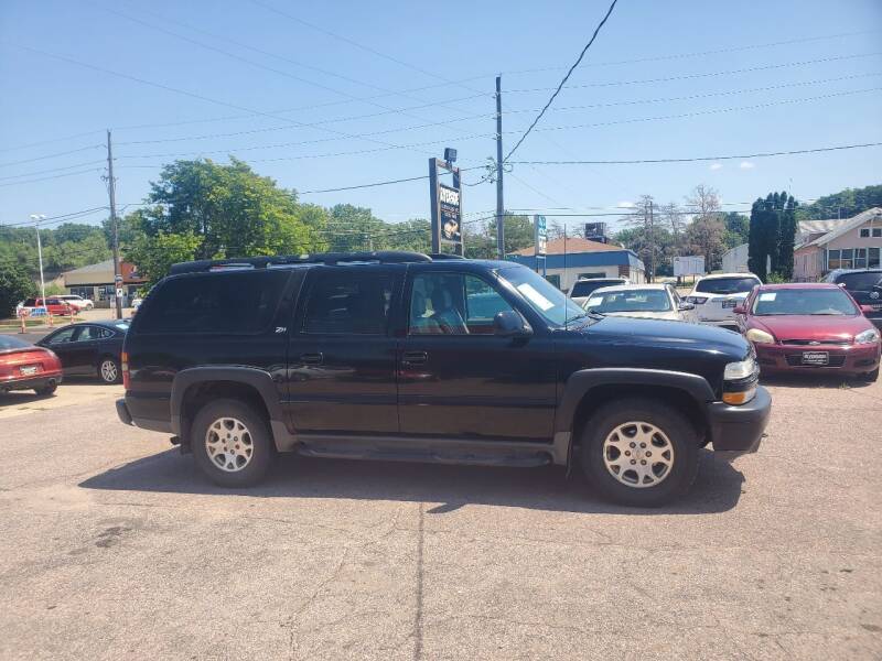 2003 Chevrolet Suburban for sale at RIVERSIDE AUTO SALES in Sioux City IA