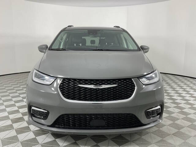 Used 2022 Chrysler Pacifica Touring L with VIN 2C4RC1BG6NR176434 for sale in Peoria, AZ