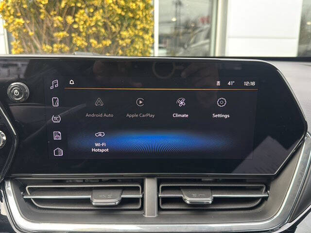 2025 Chevrolet Trax RS