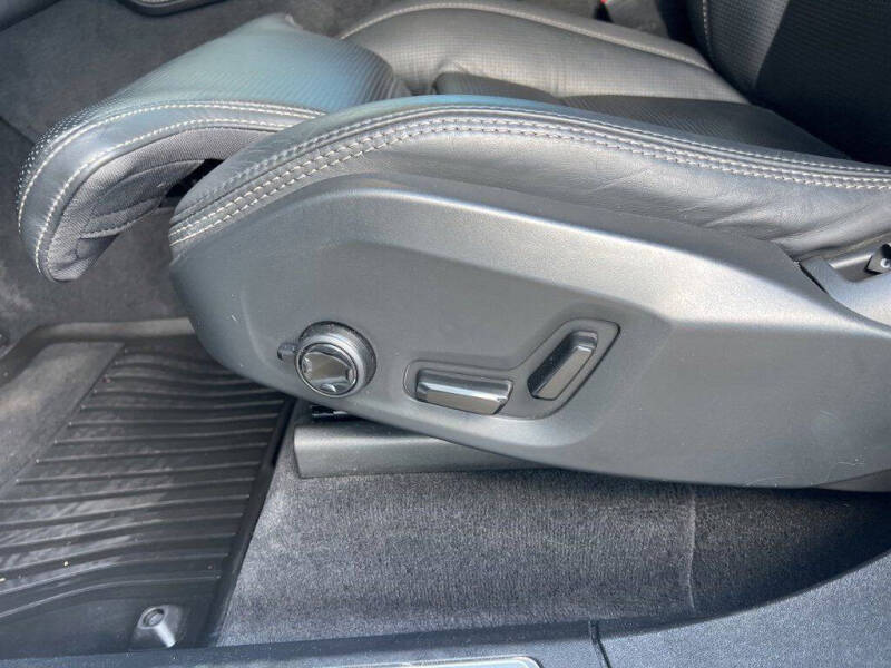 2023 Volvo XC90 B6 Ultimate Bright Theme 7P