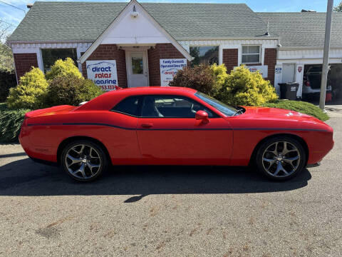 2015 Dodge Challenger SXT Plus