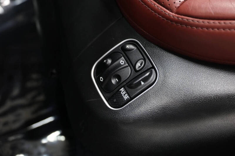 2012 Mercedes-Benz SL-Class SL 63 AMG