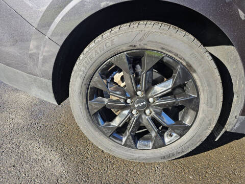 2024 Kia Carnival SX