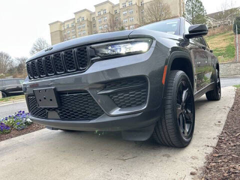 2022 Jeep Grand Cherokee Altitude
