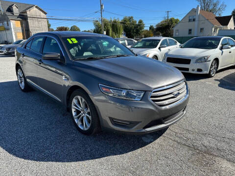 2013 Ford Taurus SEL