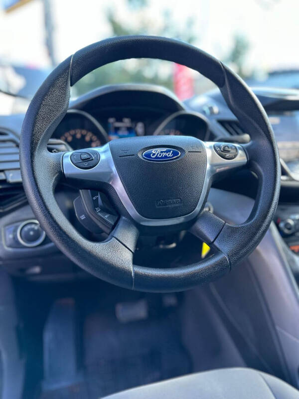 2016 Ford Escape SE