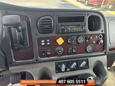 2017 Freightliner M2 106