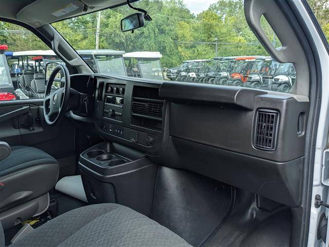 2023 Chevrolet Express 2500