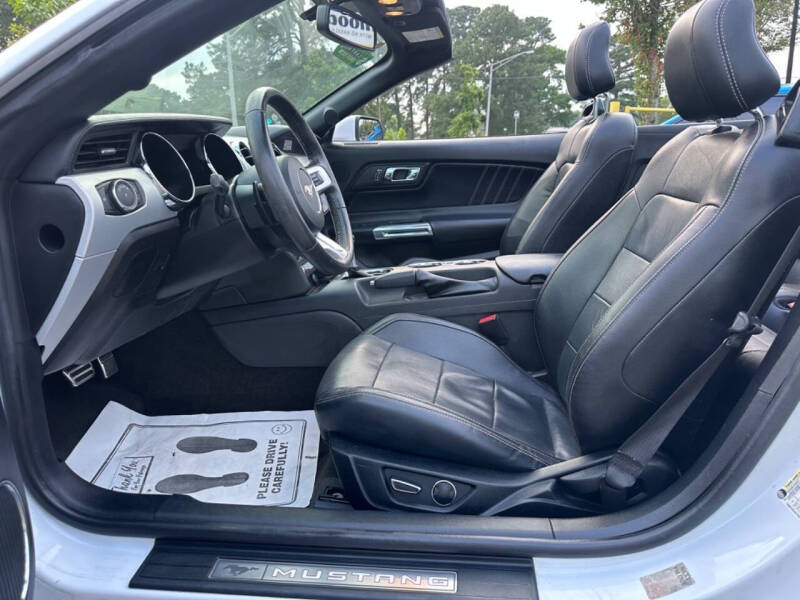 2017 Ford Mustang EcoBoost Premium