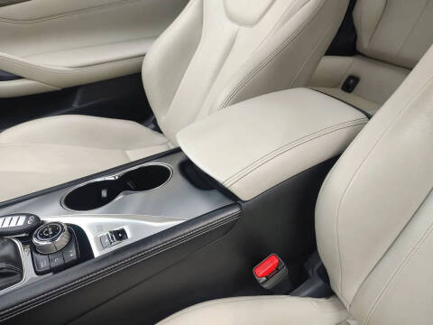 2017 Infiniti Q60 3.0T Premium