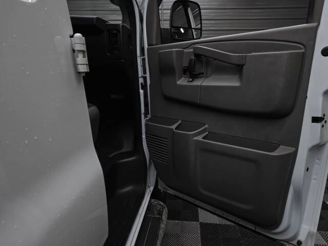 2021 Chevrolet Express 2500