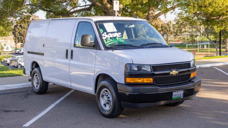 2023 Chevrolet Express 2500