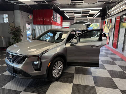 2024 Cadillac XT4 Luxury
