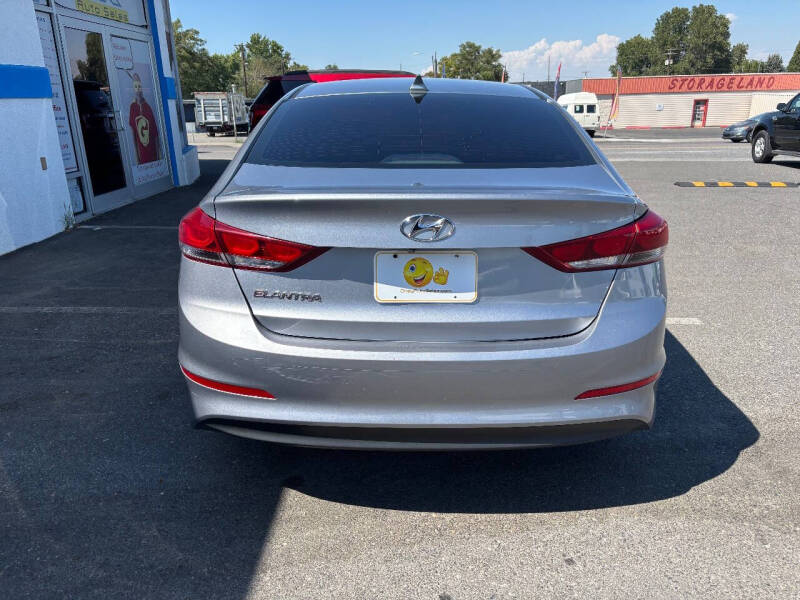 2017 Hyundai Elantra SE