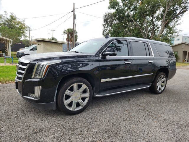 2017 Cadillac Escalade ESV Luxury
