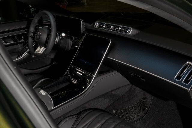 2025 Mercedes-Benz S-Class AMG S 63 E Performance