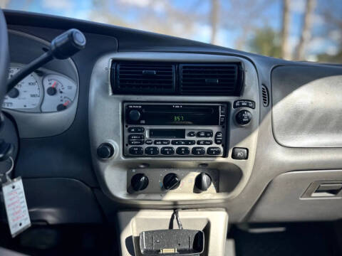 2002 Ford Explorer Sport Trac Value