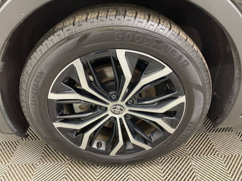 2023 Toyota Crown XLE