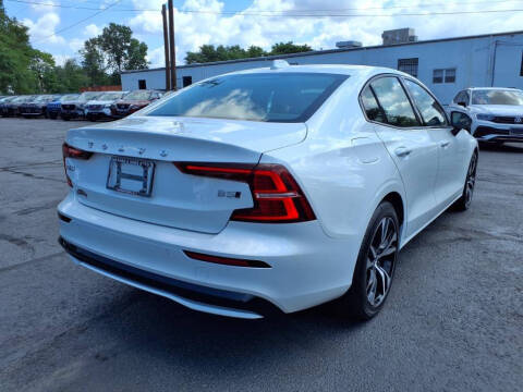 2025 Volvo S60 B5 Core