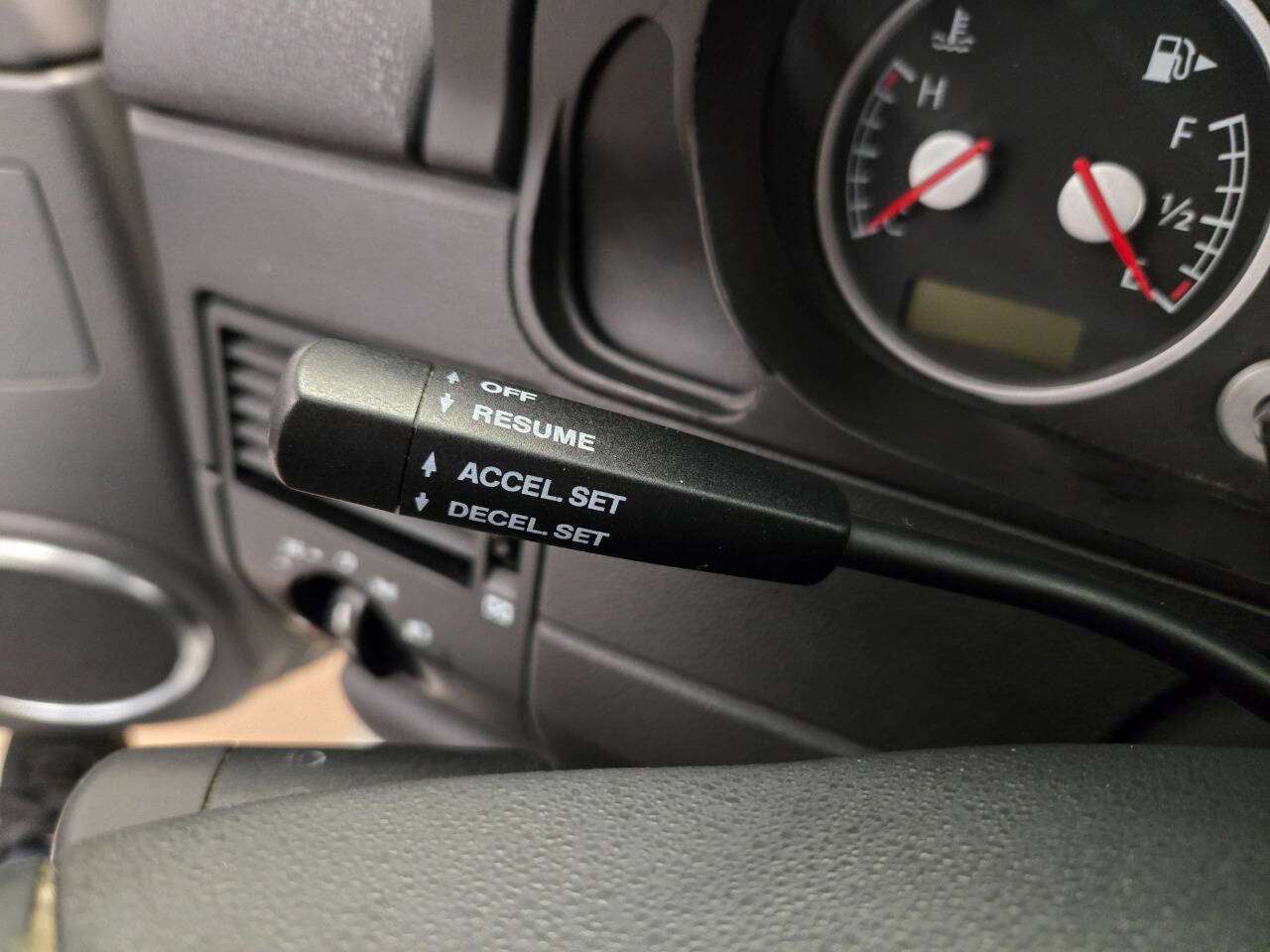 2004 Chrysler Crossfire 109