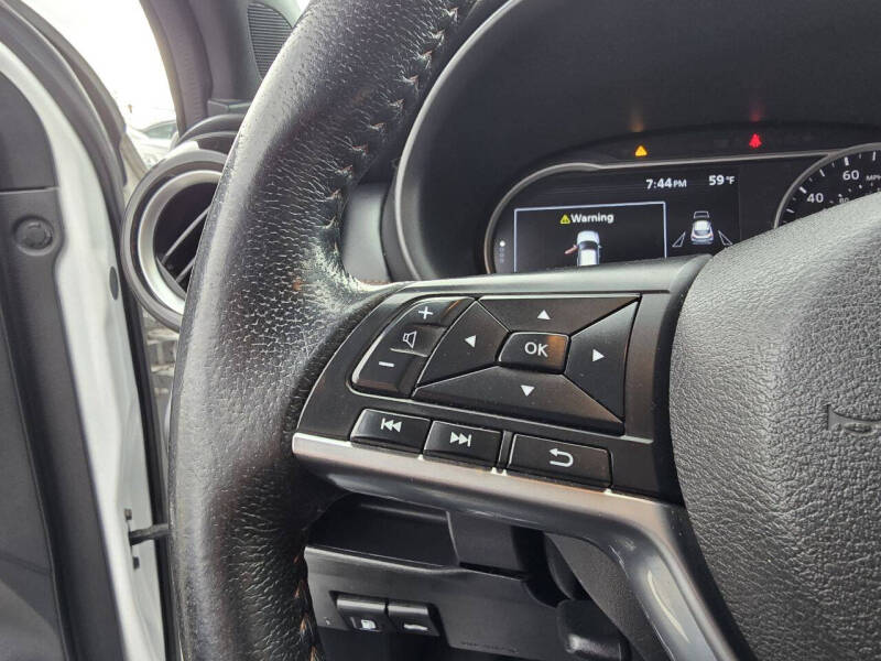 2018 Nissan Kicks SR