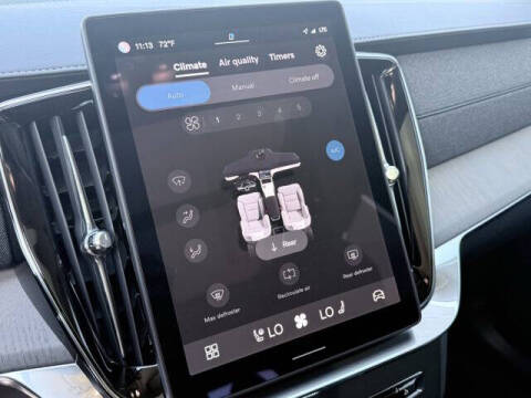 2025 Volvo XC90 T8 Ultra Bright Theme 6P