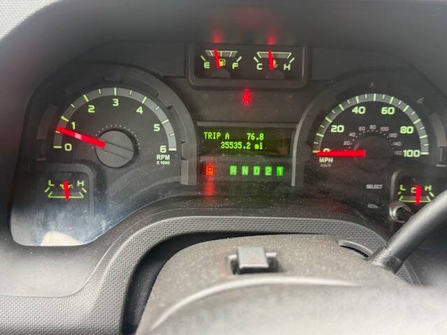 2013 Ford E-Series E-350 SD XLT