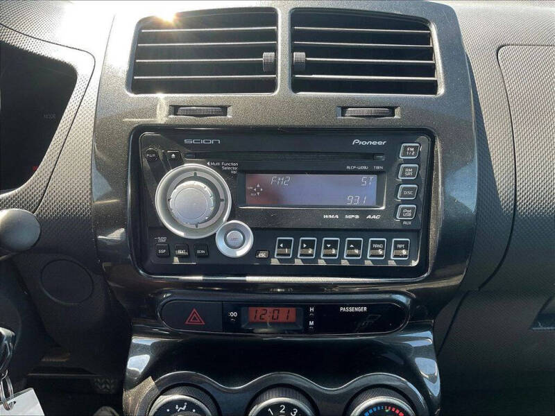 2010 Scion xD